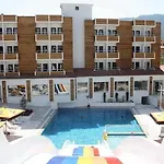Отель Club Munamar 4*