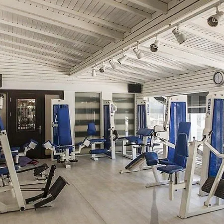 Club Munamar מלון מרמריס