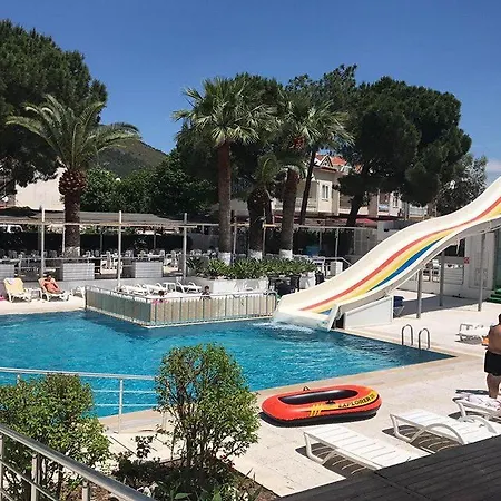 Club Munamar מלון