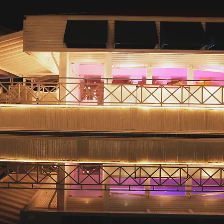 Club Munamar מלון 4*