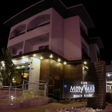 Club Munamar מלון מרמריס