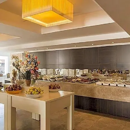 Hotel Club Munamar 4*