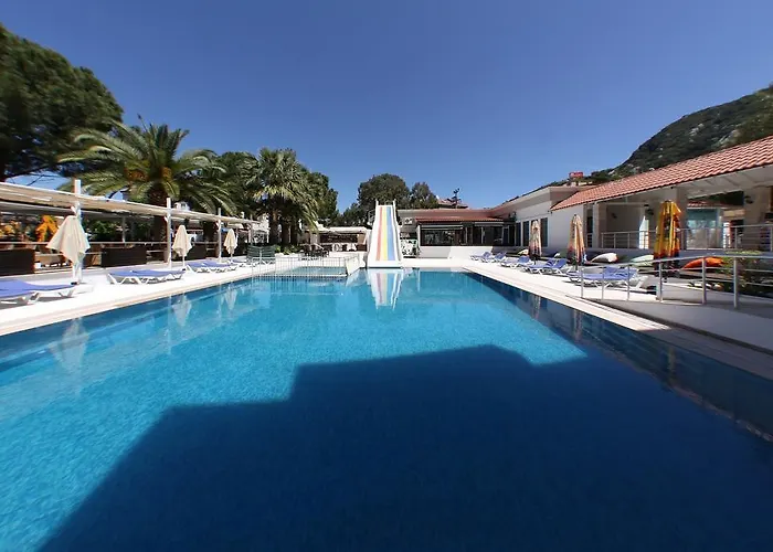 Hotel Club Munamar 4*