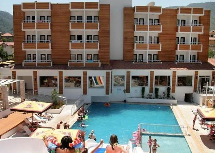 Hotel Club Munamar 4*